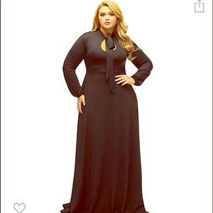 XXXL Evening dress w/ long sleeves maxi silhouette